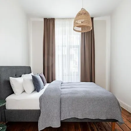 Charming Historical In Galata *