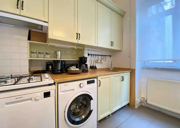 Charming Historical In Galata *