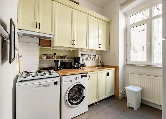 Charming Historical In Galata *