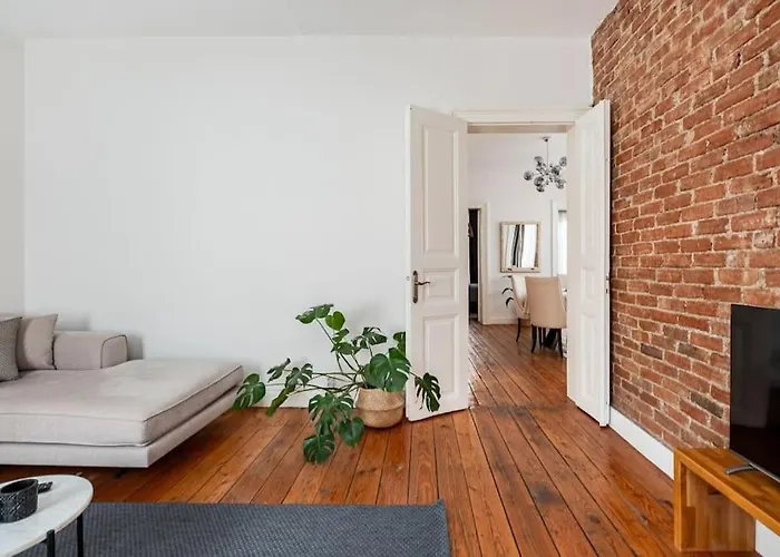 Charming Historical In Galata Istanboel